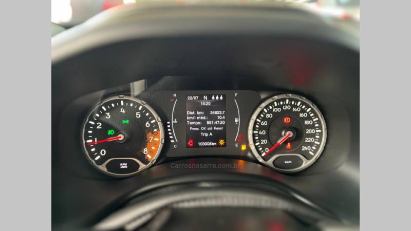 JEEP - RENEGADE - 2017/2018 - Branca - R$ 77.900,00
