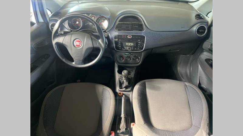 FIAT - PUNTO - 2013/2013 - Branca - R$ 37.900,00