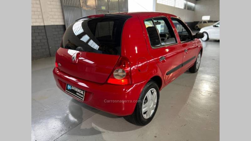 RENAULT - CLIO - 2011/2011 - Vermelha - R$ 23.900,00