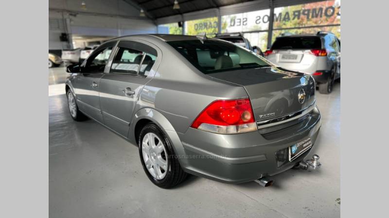 CHEVROLET - VECTRA - 2008/2008 - Cinza - R$ 37.900,00