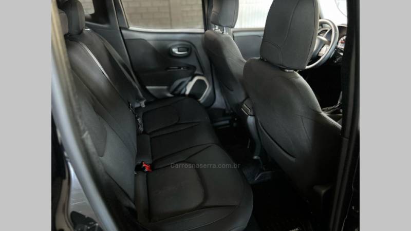 JEEP - RENEGADE - 2015/2016 - Preta - R$ 69.900,00