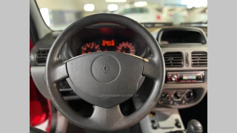 RENAULT - CLIO - 2011/2011 - Vermelha - R$ 23.900,00