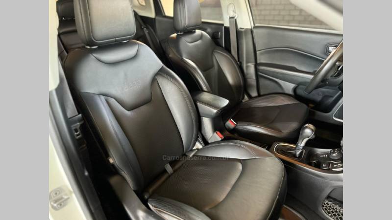 JEEP - COMPASS - 2017/2018 - Branca - R$ 109.900,00