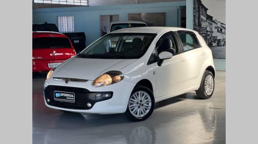 FIAT - PUNTO - 2013/2013 - Branca - R$ 37.900,00