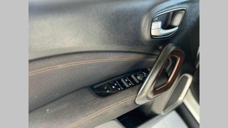 FIAT - TORO - 2017/2018 - Branca - R$ 112.900,00