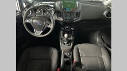FORD - FIESTA - 2015/2016 - Branca - R$ 57.900,00