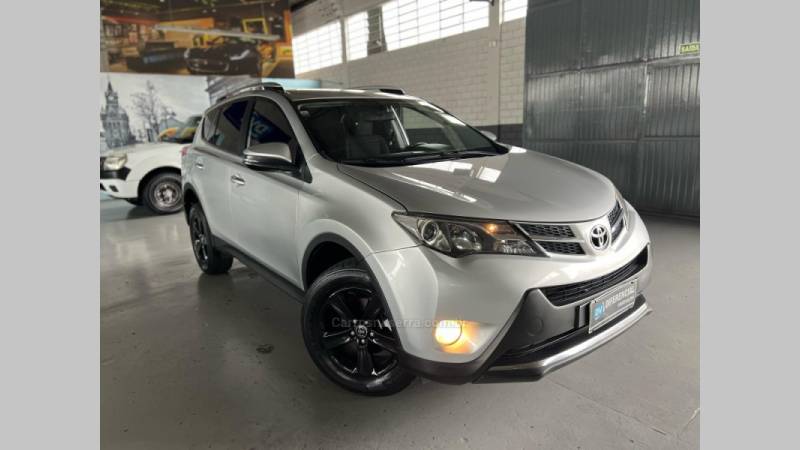 TOYOTA - RAV4 - 2014/2015 - Prata - R$ 94.900,00