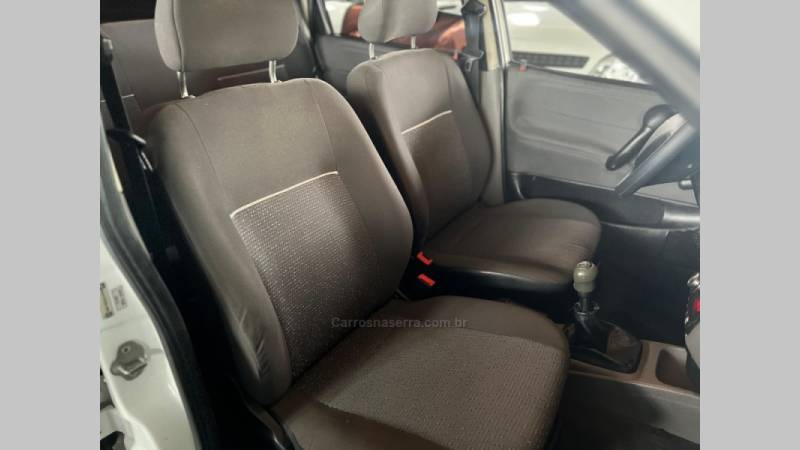 CHEVROLET - CLASSIC - 2013/2013 - Branca - R$ 29.900,00
