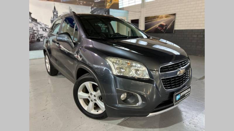 CHEVROLET - TRACKER - 2014/2015 - Cinza - R$ 70.900,00