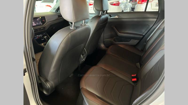 VOLKSWAGEN - VIRTUS - 2023/2023 - Prata - R$ 119.900,00