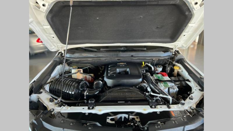 CHEVROLET - S10 - 2019/2019 - Branca - R$ 148.900,00