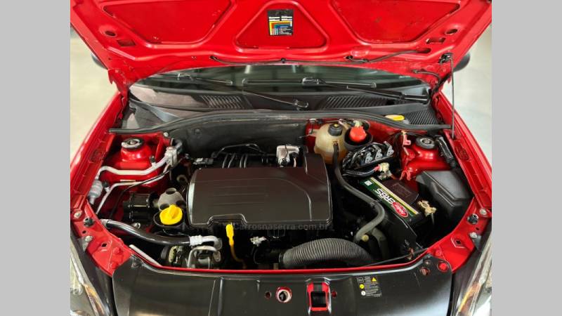 RENAULT - CLIO - 2011/2011 - Vermelha - R$ 23.900,00