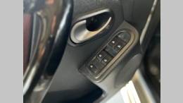 RENAULT - SANDERO - 2014/2014 - Prata - R$ 39.900,00