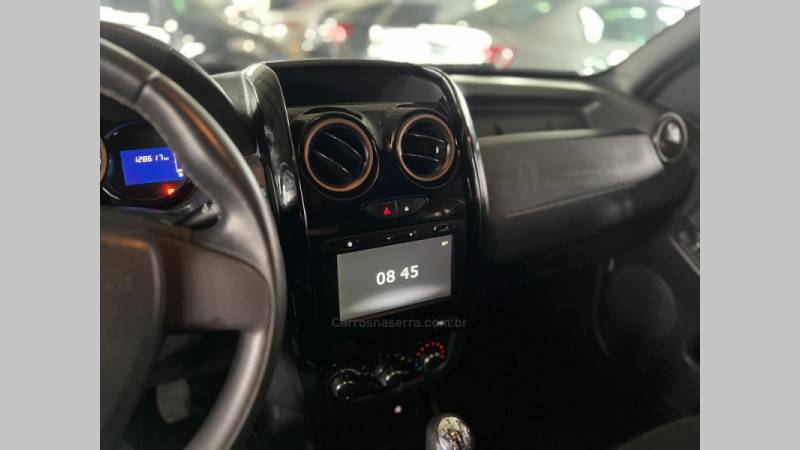 RENAULT - DUSTER - 2016/2017 - Prata - R$ 67.900,00