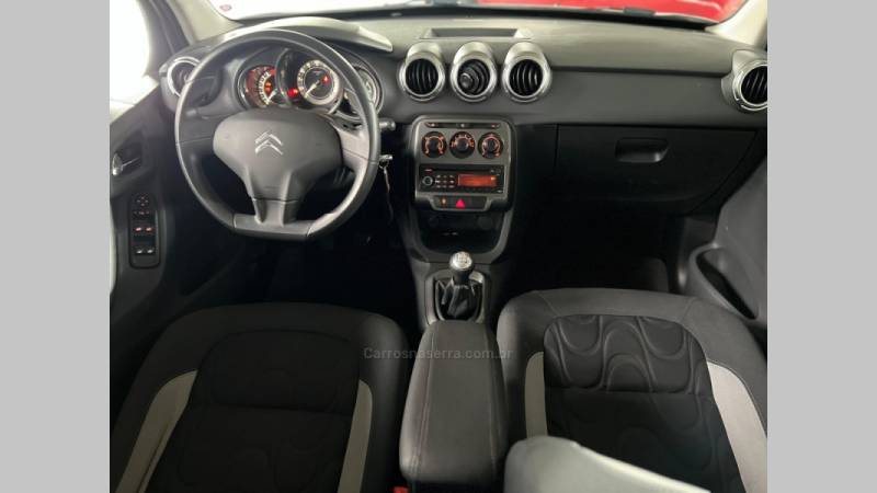 CITROËN - C3 - 2012/2013 - Branca - R$ 38.900,00