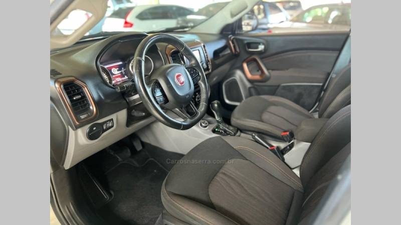 FIAT - TORO - 2017/2018 - Branca - R$ 112.900,00