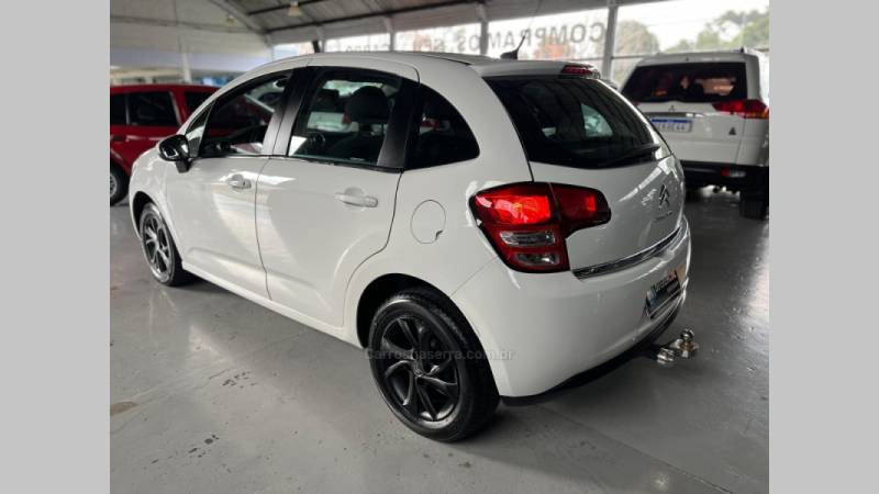 CITROËN - C3 - 2012/2013 - Branca - R$ 38.900,00