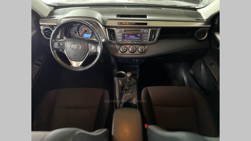 TOYOTA - RAV4 - 2014/2015 - Prata - R$ 94.900,00