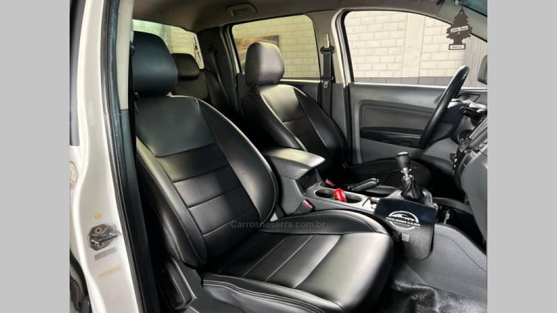 FORD - RANGER - 2014/2015 - Branca - R$ 119.900,00