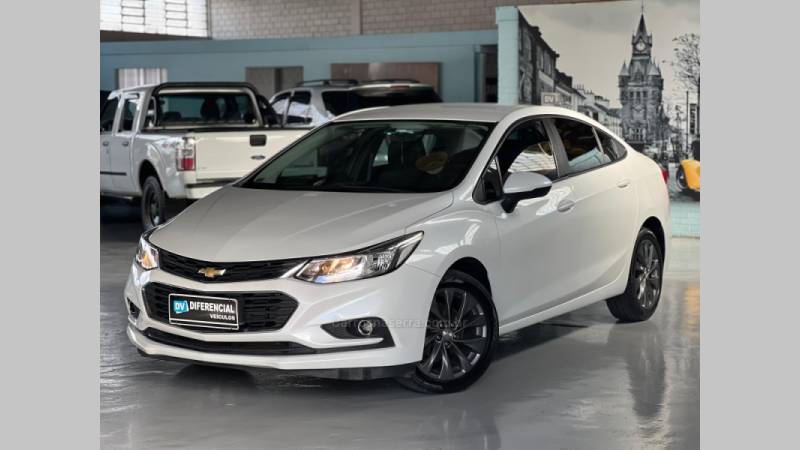 CHEVROLET - CRUZE - 2016/2017 - Branca - R$ 85.900,00