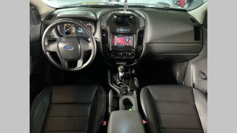 FORD - RANGER - 2014/2015 - Branca - R$ 119.900,00