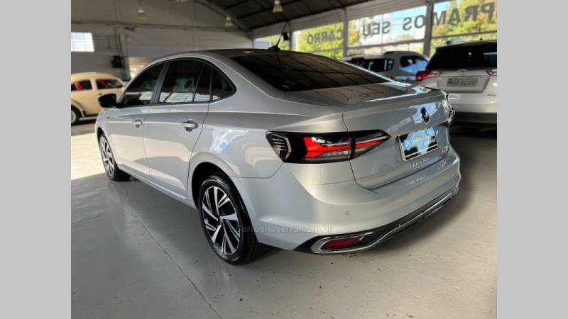 VOLKSWAGEN - VIRTUS - 2023/2023 - Prata - R$ 119.900,00