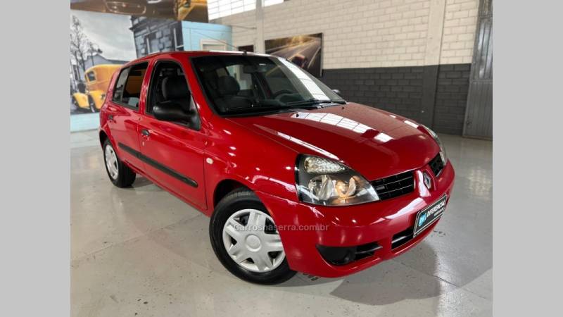 RENAULT - CLIO - 2011/2011 - Vermelha - R$ 23.900,00