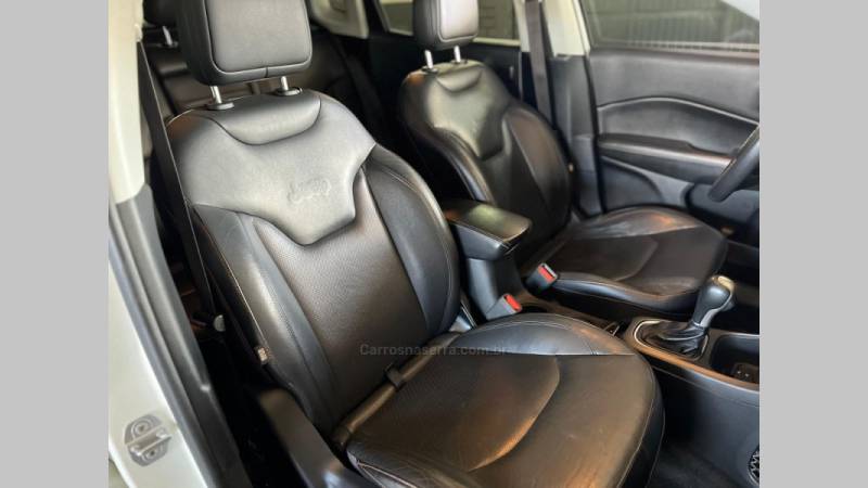 JEEP - COMPASS - 2017/2018 - Branca - R$ 96.900,00