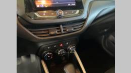 CHEVROLET - ONIX - 2021/2021 - Branca - R$ 79.900,00