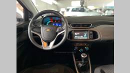 CHEVROLET - ONIX - 2016/2017 - Prata - R$ 55.900,00