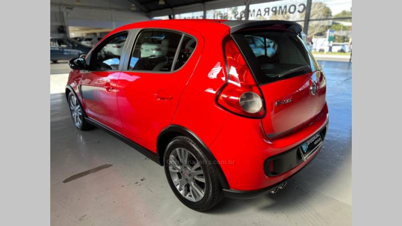 FIAT - PALIO - 2013/2014 - Vermelha - R$ 42.900,00