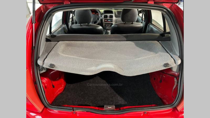 RENAULT - CLIO - 2011/2011 - Vermelha - R$ 23.900,00