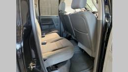 DODGE - RAM - 2005/2006 - Preta - R$ 129.900,00