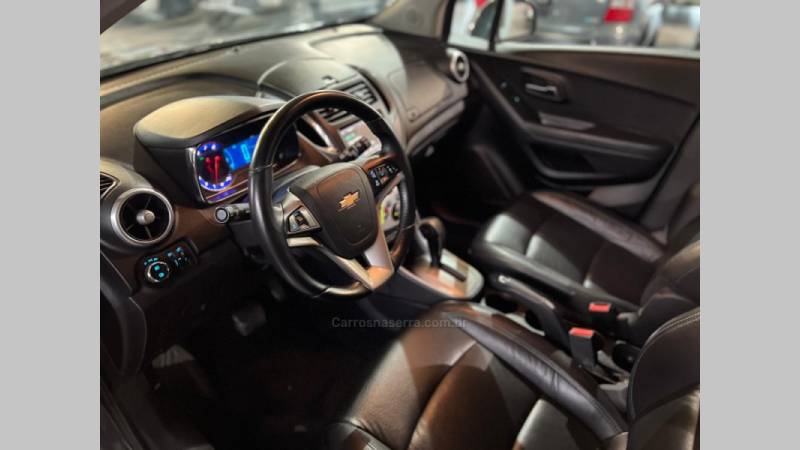 CHEVROLET - TRACKER - 2014/2015 - Cinza - R$ 70.900,00