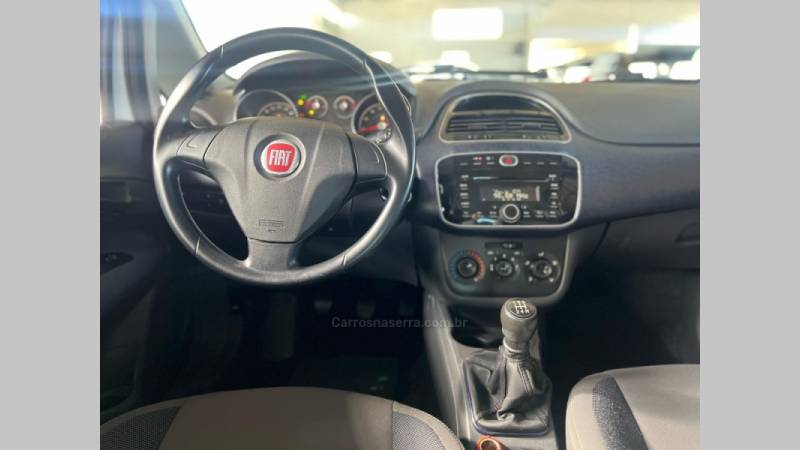 FIAT - PUNTO - 2013/2013 - Branca - R$ 37.900,00