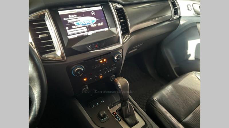 FORD - RANGER - 2016/2017 - Branca - R$ 145.900,00
