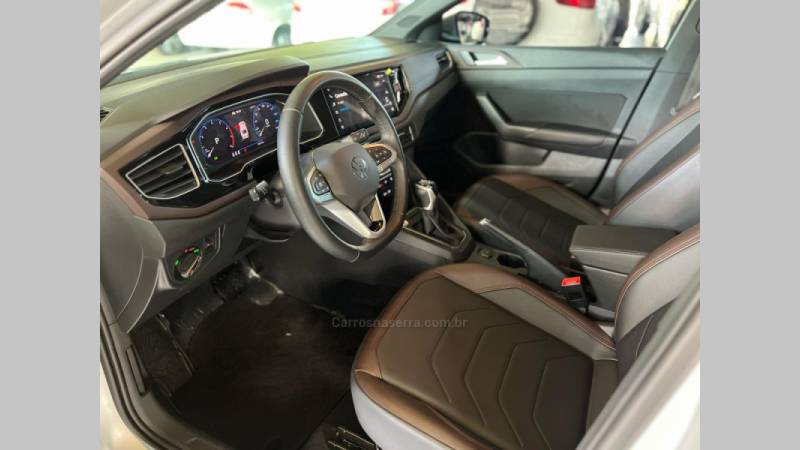 VOLKSWAGEN - VIRTUS - 2023/2023 - Prata - R$ 119.900,00