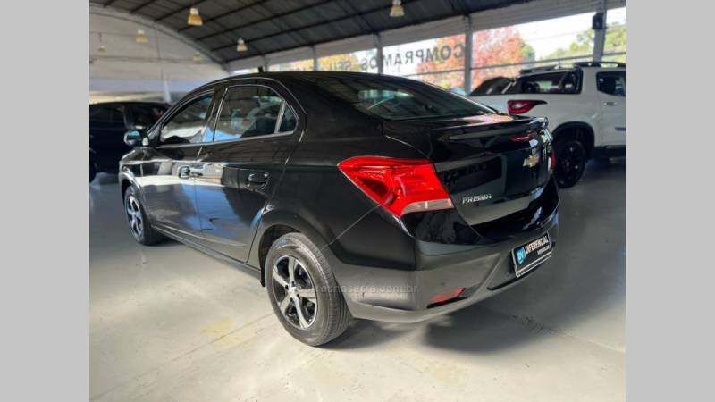 CHEVROLET - PRISMA - 2018/2019 - Preta - R$ 69.900,00