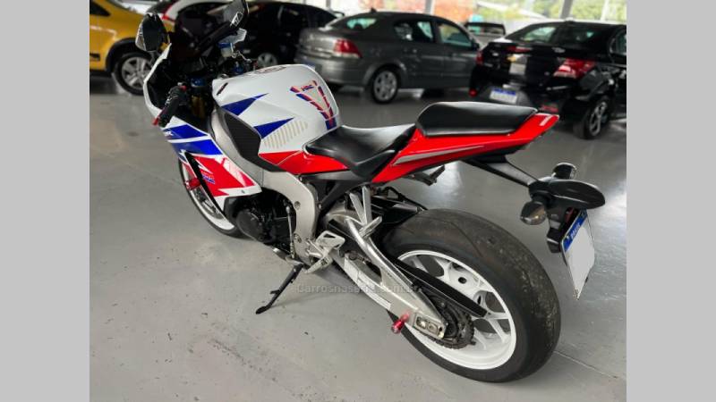 HONDA - CBR 1000RR - 2013/2013 - Branca - R$ 59.900,00