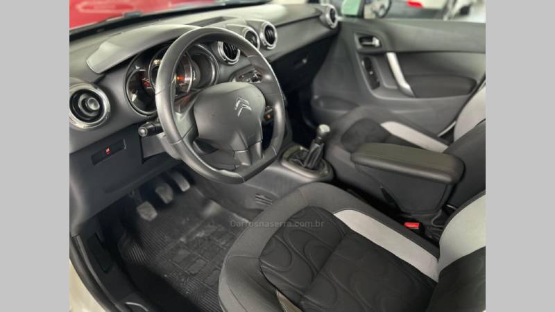 CITROËN - C3 - 2012/2013 - Branca - R$ 38.900,00
