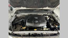 TOYOTA - HILUX SW4 - 2009/2010 - Bege - R$ 99.900,00