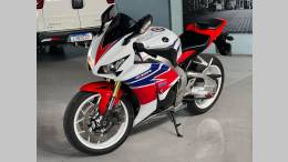 HONDA - CBR 1000RR - 2013/2013 - Branca - R$ 59.900,00