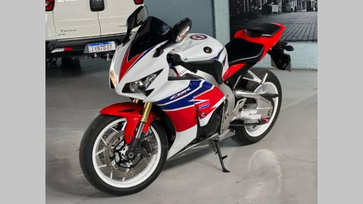HONDA - CBR 1000RR - 2013/2013 - Branca - R$ 59.900,00
