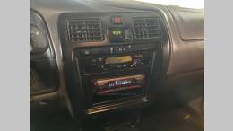 TOYOTA - HILUX SW4 - 2002/2002 - Prata - R$ 77.900,00