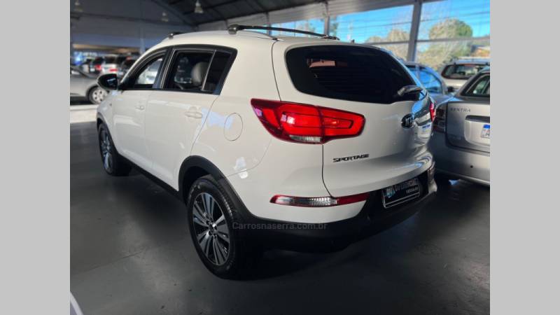 KIA MOTORS - SPORTAGE - 2014/2015 - Branca - R$ 79.900,00