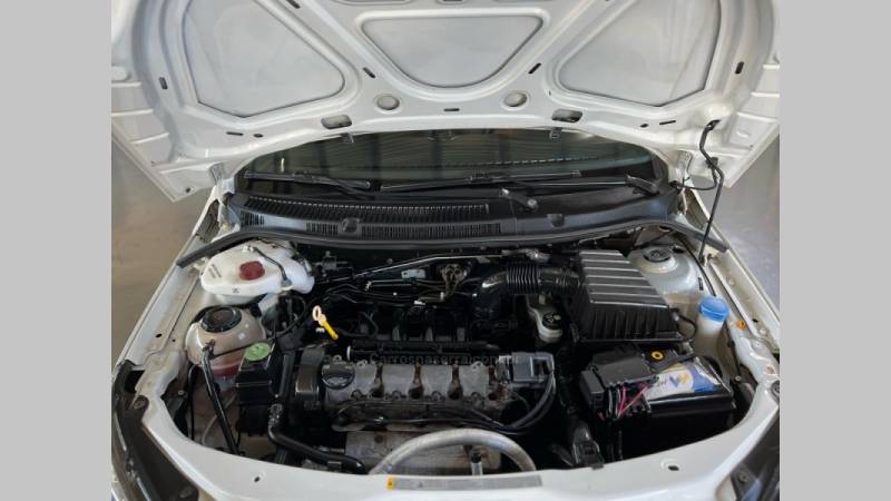 VOLKSWAGEN - GOL - 2019/2020 - Branca - R$ 51.900,00