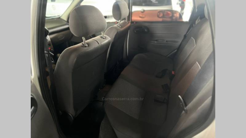 CHEVROLET - CLASSIC - 2013/2013 - Branca - R$ 29.900,00