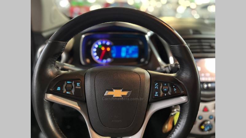 CHEVROLET - TRACKER - 2014/2015 - Cinza - R$ 70.900,00