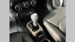JEEP - RENEGADE - 2017/2018 - Branca - R$ 77.900,00