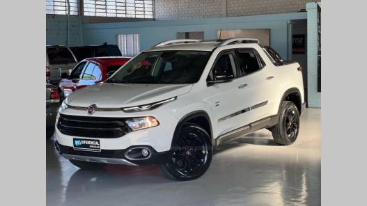 FIAT - TORO - 2017/2018 - Branca - R$ 112.900,00